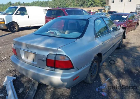 1996 Honda Accord Lx/Ex from USA, damaged, VIN 1HGCD563XTA060237